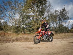 CRF 300 Rally czy L por&oacute;wnanie test w terenie offroad cena dane techniczne_46