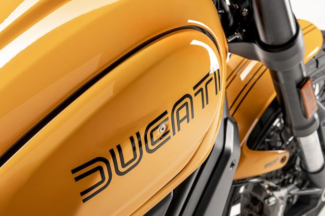 Ducati Scrambler 1100 Tribute PRO oraz Ducati Scrambler Urban Motard &ndash; nowe modele na rok 2022 [dane techniczne]