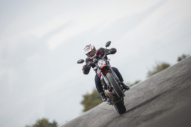 Ducati Scrambler 1100 Tribute PRO oraz Ducati Scrambler Urban Motard &ndash; nowe modele na rok 2022 [dane techniczne]