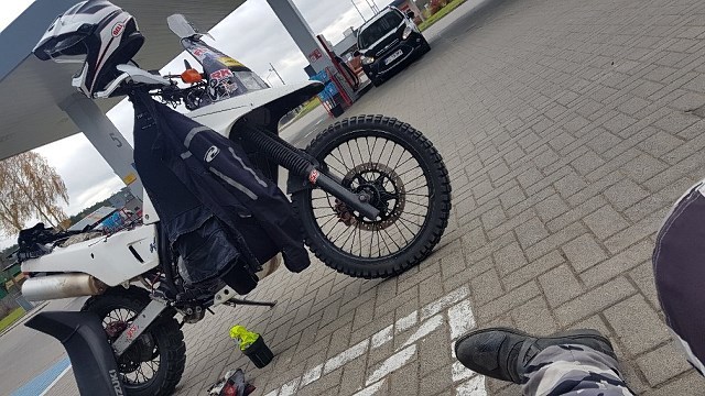 Jakie narzędzia do motocykla w trasę, podr&oacute;ż, na wyprawę, na co dzień? Zestaw kluczy i nie tylko…