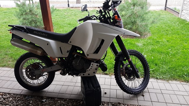 Jakie narzędzia do motocykla w trasę, podr&oacute;ż, na wyprawę, na co dzień? Zestaw kluczy i nie tylko…