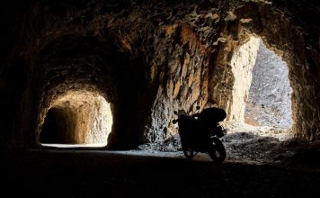 Turcja motocyklem kaniony widok droga gdzie motocyklem_4