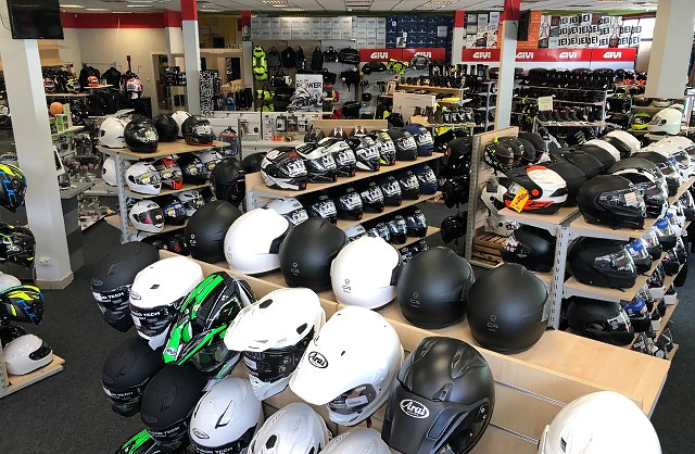 Tylko teraz akcesoria motocyklowe Nolan, Held, Caberg, Lazer, Shima, Rainers, Broger i inne taniej o VAT!