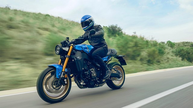 Nowa Yamaha XSR900 w wersji na rok 2022 [Dane techniczne, opis, zjęcia, cena]