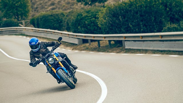Nowa Yamaha XSR900 w wersji na rok 2022 [Dane techniczne, opis, zjęcia, cena]