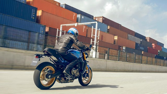 Nowa Yamaha XSR900 w wersji na rok 2022 [Dane techniczne, opis, zjęcia, cena]