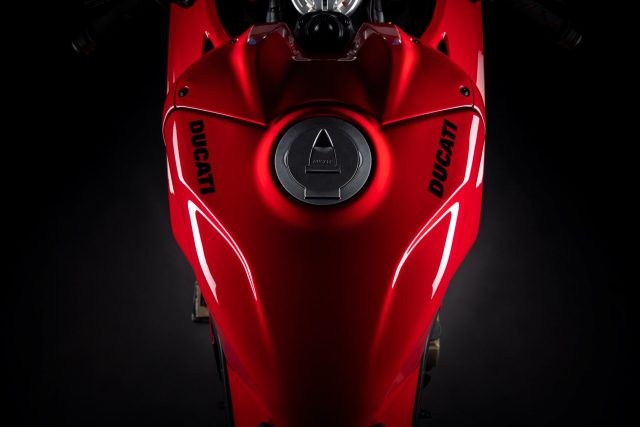 Ewolucja w Ducati nigdy się nie kończy – poznajcie najnowsze Panigale V4!