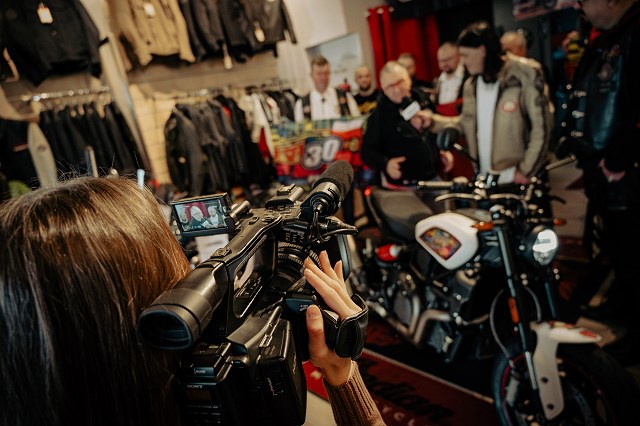 Klub Indian First Poland przekazał nowiutkiego, kolekcjonerskiego FTR-a 1200 na aukcję WOŚP!