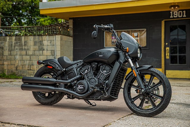 Nowość! Indian Scout Rogue 2022 – największy łobuz w gamie amerykańskiego producenta? [dane techniczne, cena]
