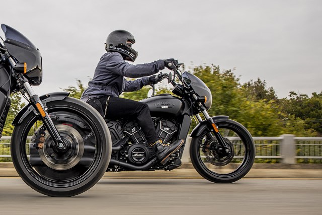 Nowość! Indian Scout Rogue 2022 – największy łobuz w gamie amerykańskiego producenta? [dane techniczne, cena]