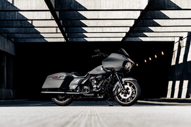 Street Glide ST oraz Road Glide ST – nowy, gangsterski charakter bagger&oacute;w Harley-Davidson na rok 2022