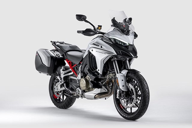Ducati Multistrada V4 2022: nowe malowanie, usprawnienia elektroniczne i nowe akcesoria