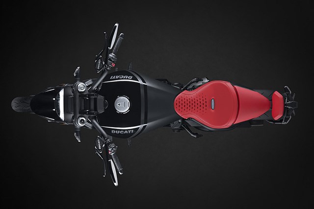 Nieograniczona elegancja: Ducati przedstawia limitowaną i numerowaną edycję XDiavel Nera