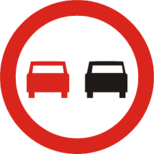 Nowy znak w UE &#8211; zakaz wyprzedzania pojazdów jednośladowych &#8211; gdzie i od kiedy obowiązuje, jak wygląda?