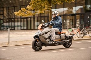 BMW CE 04 skuter elektryczny nowość 2022 dane techniczne cena _10-MV_DuzeZdjecie-W640