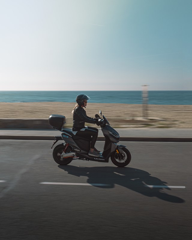 Nowość! Skutery elektryczne Rieju E-City – wybierz swoją wersję i uniezależnij się od cen paliw!