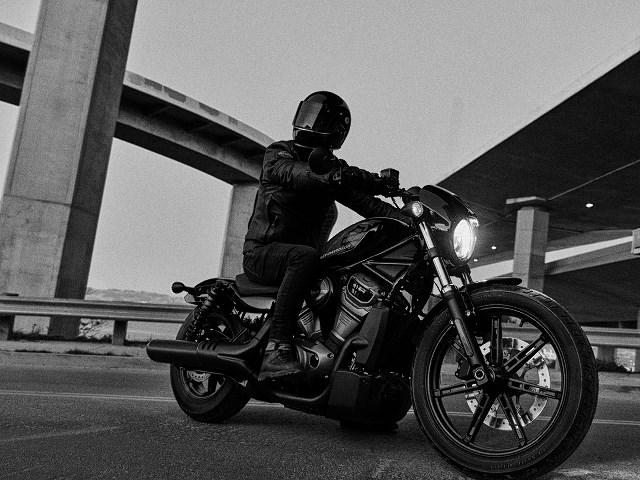 Rozpoczyna się nowa saga rodziny Sportster. Poznajcie Harley-Davidsona Nightster 2022 [dane techniczne, cena]