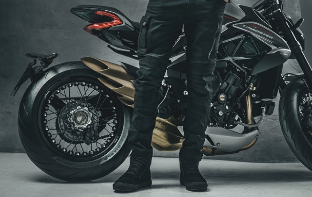 Jeansy motocyklowe Rebelhorn &ndash; idealna propozycja na sezon 2022