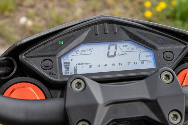 Barton Hyper 125 &ndash; na dobre i na złe (drogi) [test, opinia, dane techniczne]