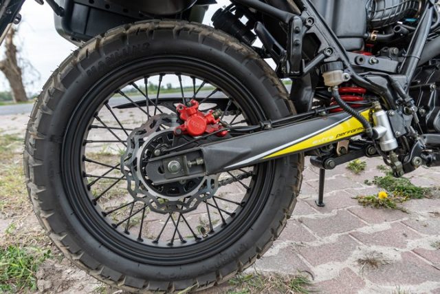 Barton Hyper 125 &ndash; na dobre i na złe (drogi) [test, opinia, dane techniczne]