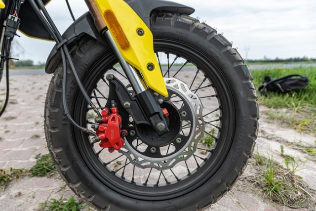 Barton Hyper 125 &ndash; na dobre i na złe (drogi) [test, opinia, dane techniczne]