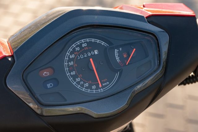 Barton Active 50 &ndash; pogromca kork&oacute;w i mistrz kr&oacute;tkich dystans&oacute;w [opis, dane techniczne, test]