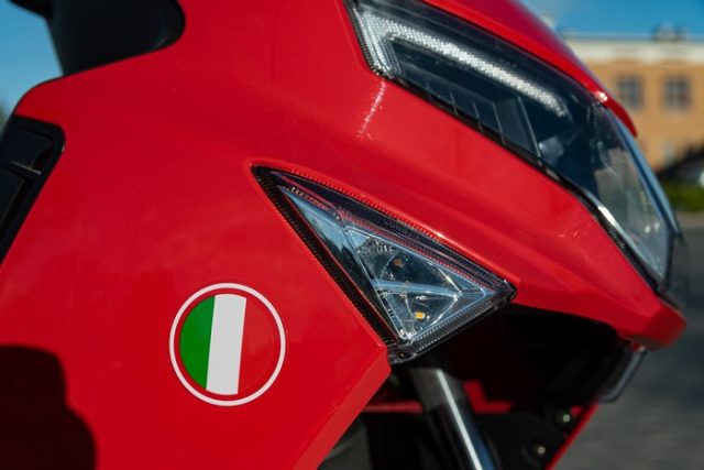 Barton Active 50 &ndash; pogromca kork&oacute;w i mistrz kr&oacute;tkich dystans&oacute;w [opis, dane techniczne, test]