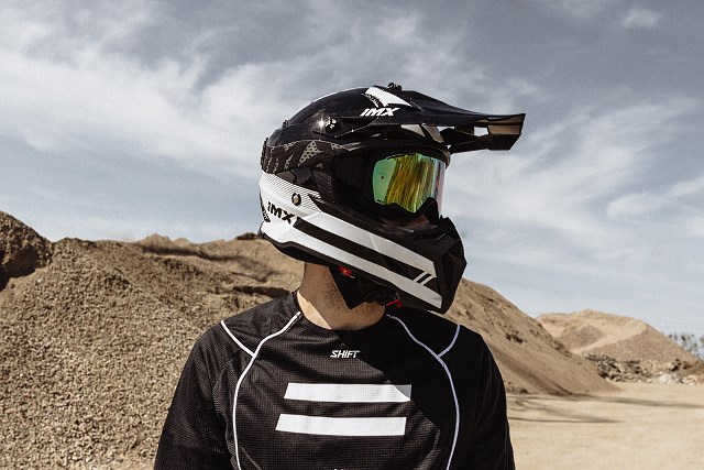 Kask off-roadowy iMX FMX-02. Nowa jakość i nowe malowania