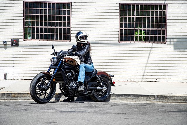 Honda Rebel &ndash; doskonała propozycja na pierwszy duży motocykl czeka w salonach Hondy