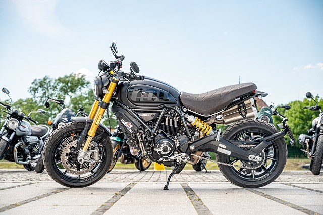 9 sposob&oacute;w na klasyka – kolejne wielkie por&oacute;wnanie motocykli za nami!