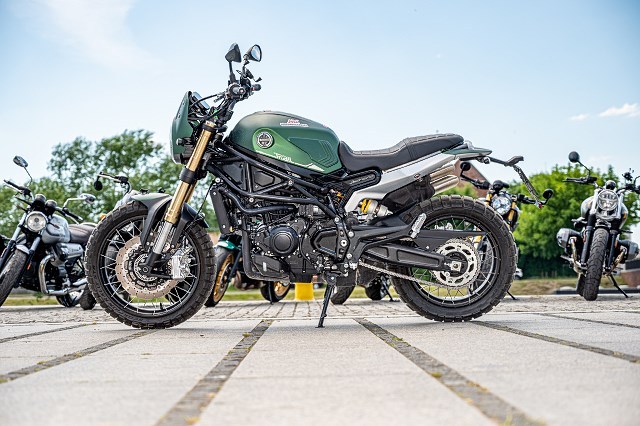9 sposob&oacute;w na klasyka – kolejne wielkie por&oacute;wnanie motocykli za nami!