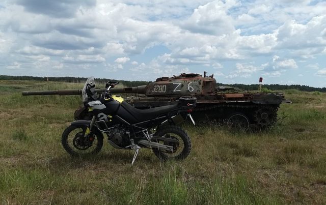 Metzeler Karoo 4, czyli wspaniały kompromis asfaltowo-terenowy w stosunku 50/50 [opinia użytkownika]