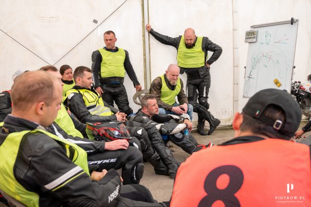 Tanie Torowanie & Track Academy – tak wyglądają najlepsze szkolenia motocyklowe w Polsce! [Recenzja i relacja z torowania w Starym Kisielinie 28.05.22]