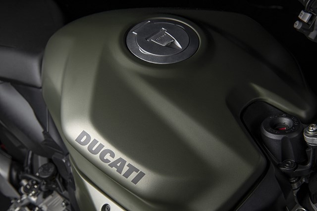 Gama motocykli Ducati Streetfighter V2 poszerzona o nową wersję kolorystyczną Storm Green