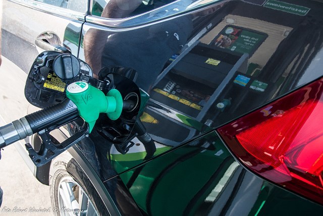Najbardziej ekonomiczny pojazd? Por&oacute;wnaliśmy spalanie motocykla 650, 125, skutera 50 oraz samochodu suv