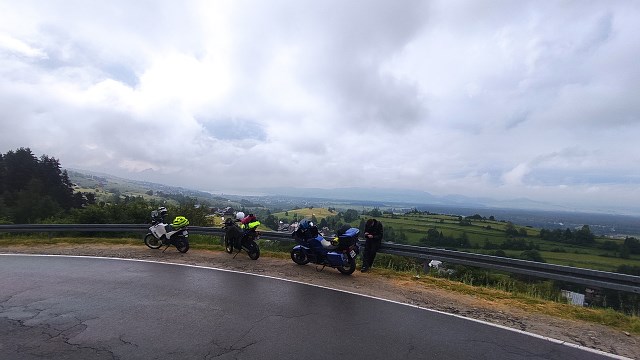 Trzy weterany szos zdobywają południe Polski, czyli wiosenny wyjazd bardzo motocyklowy…