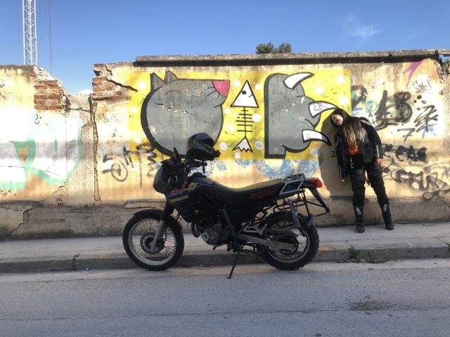 Chasing Crystal, czyli Amerykanka samotnie zwiedzająca Świat na Dominatorze 250 [WYWIAD]