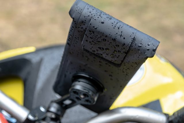 Uniwersalne etui na telefon firmy SP Connect – przyjaciel motocyklowego podr&oacute;żnika