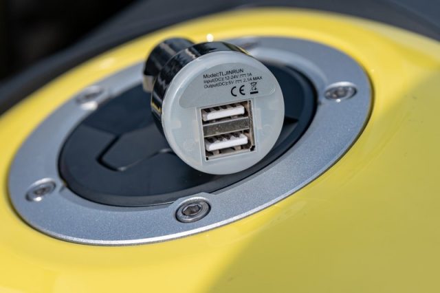 Uniwersalne etui na telefon firmy SP Connect – przyjaciel motocyklowego podr&oacute;żnika