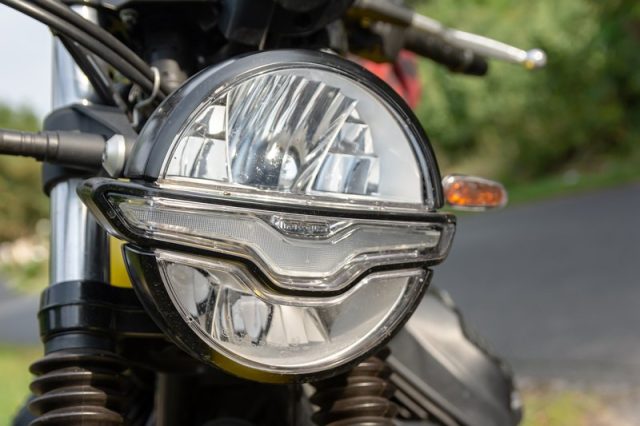 Moto Guzzi V7 Stone 850 &ndash; włoski motocykl uniwersalny [test, opinia, recenzja, spalanie, dane techniczne]