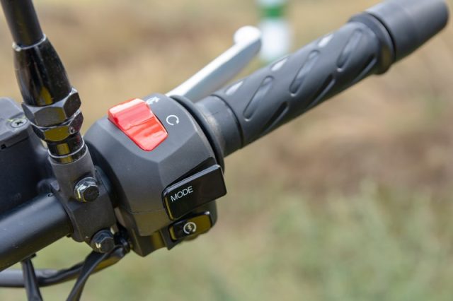 Moto Guzzi V7 Stone 850 &ndash; włoski motocykl uniwersalny [test, opinia, recenzja, spalanie, dane techniczne]