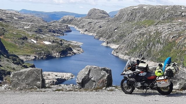 Samotnie motocyklem BMW R 1200 GS na Nordkapp
