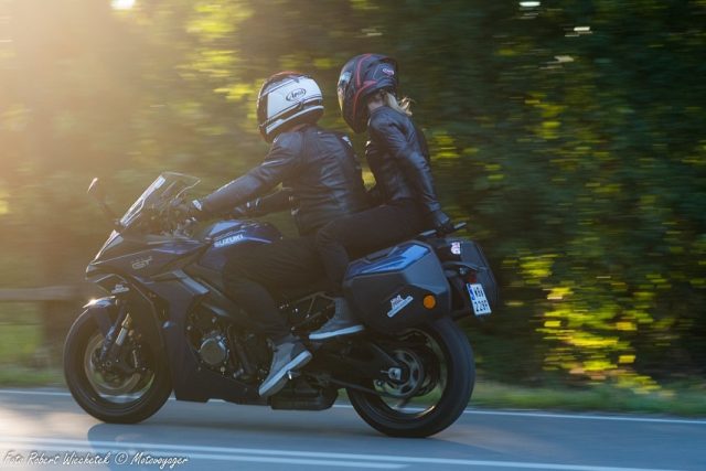 Uwaga! Wakacyjna promocja na Suzuki GSX-S1000GT i V-Strom 1050DE. Teraz nawet 8000 zł taniej!
