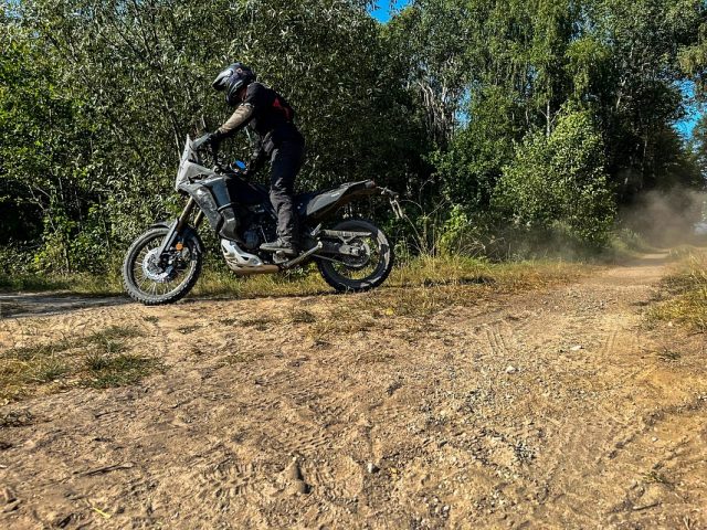 10 wskaz&oacute;wek jak jeździć motocyklem w terenie, czyli offroad dla początkujących