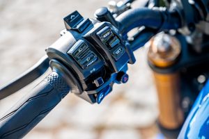 Yamaha XSR 900 2022 test cena wady zalety por&oacute;wnanie klasyk&oacute;w_23