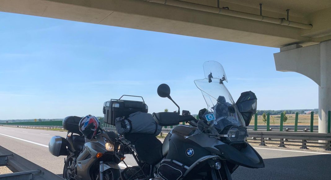 BMW GS 1200 adv metzeler tourance next 2 schuberth c5 rukka shield rd (6)