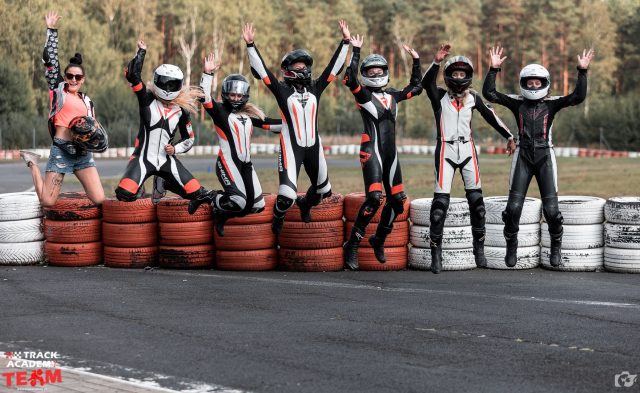 Zakończenie sezonu torowego na torze Wallrav Race Center z Track Academy i Tanim Torowaniem! Rekordowo niska cena za moc atrakcji!