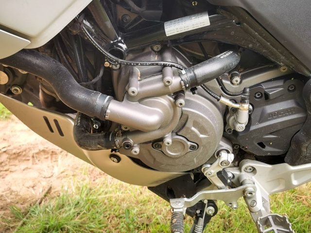 Ducati DesertX 2022- testujemy bolońskiego dualsporta, czyli turystyczne enduro w offroadzie [dane techniczne, cena, wady, zalety]