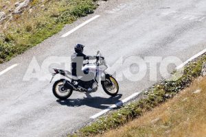 Honda XL 750 Transalp na pierwszych zdjęciach