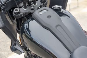 Gorący power cruiser – test Harley Davidson Low Rider ST [opinia, recenzja, dane techniczne]
